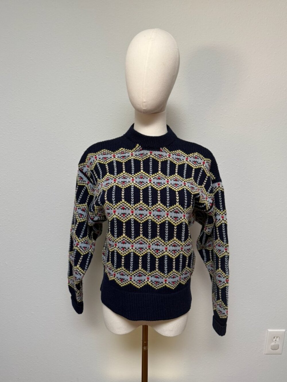 Vintage Mid Century Hand Knit Wool Geometric Pattern Fair Isle Sweater - Small